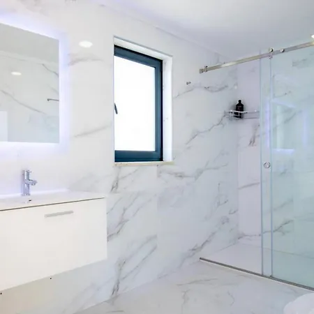 Magnificent 6-bedroom Carvoeiro (Lagoa)