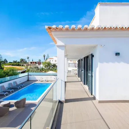 Villa Magnificent 6-bedroom Carvoeiro (Lagoa)
